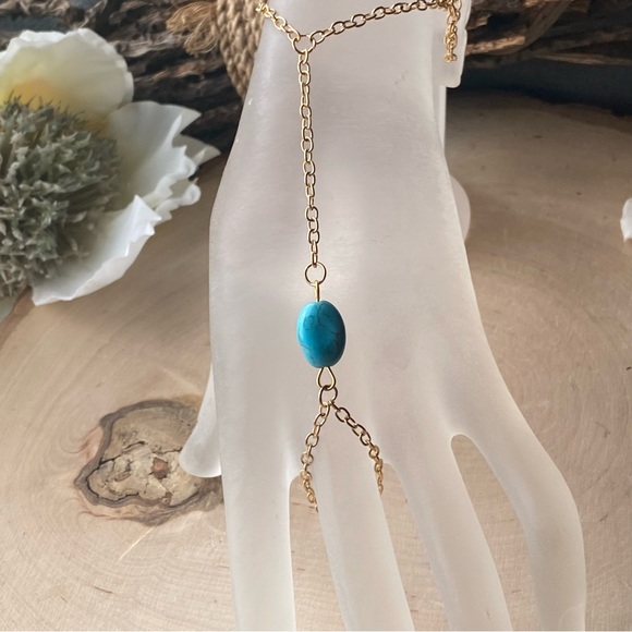 Gorgeous, Dainty Genuine Arizona Turquoise & Gold Plated Slave Bracelet - Picture 4 of 11